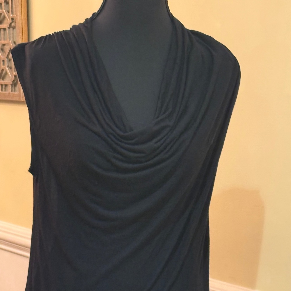 BCBGMAXAZRIA black sleeveless cowl scoop SMALL
